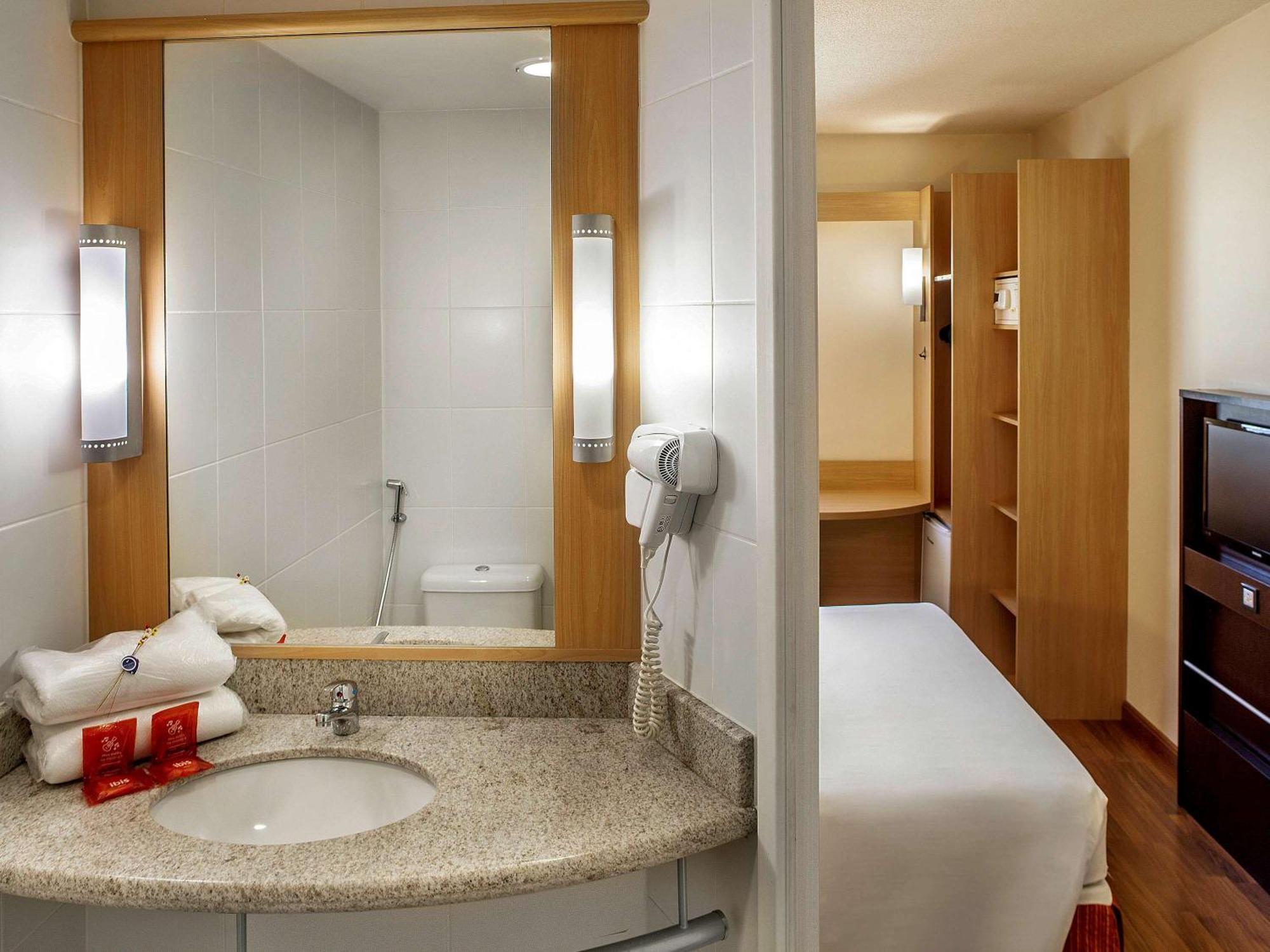 Ibis Belo Horizonte Liberdade Hotel Bagian luar foto